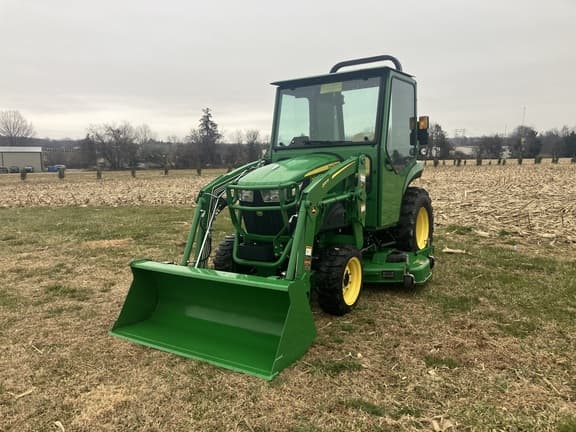Image of John Deere 2032R equipment image 1