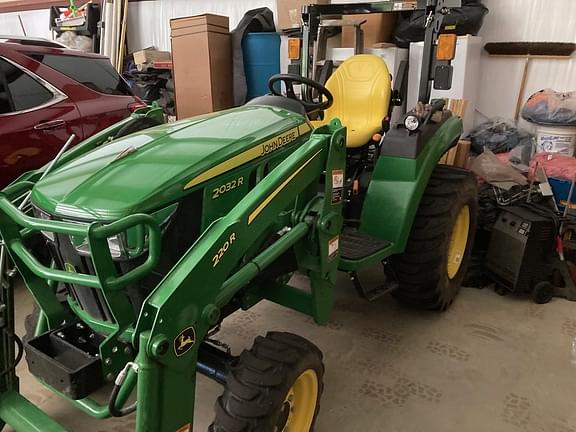 Image of John Deere 2032R Primary image