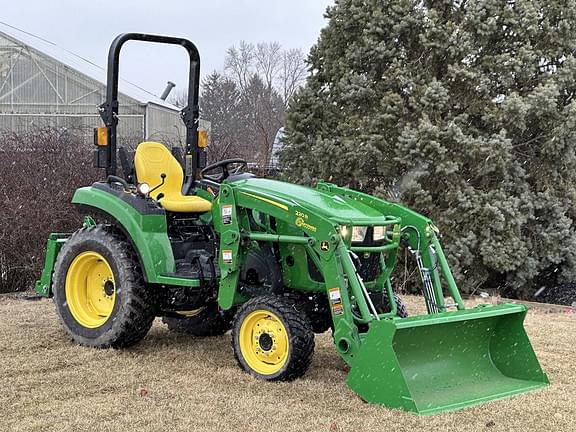 Image of John Deere 2032R Primary image