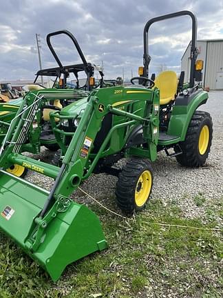 Image of John Deere 2032R Image 0