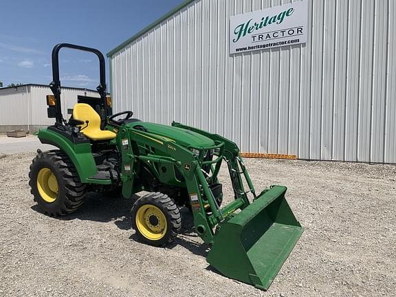 Image of John Deere 2032R equipment image 1