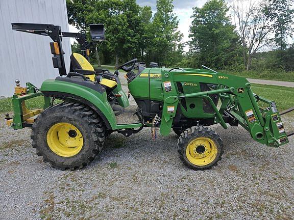 Image of John Deere 2032R Primary image