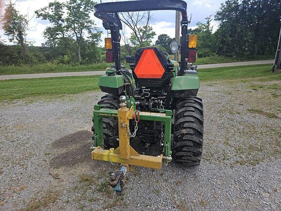 Image of John Deere 2032R equipment image 3