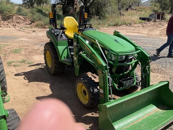 Image of John Deere 2032R equipment image 4