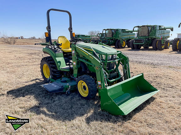 Image of John Deere 2032R equipment image 2