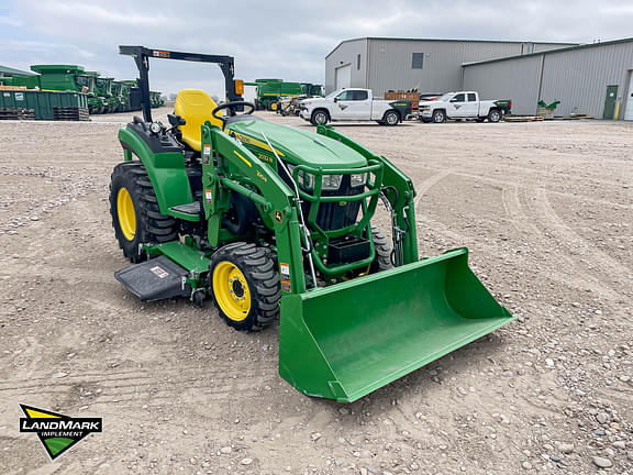 Image of John Deere 2032R equipment image 2