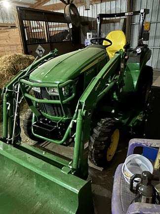 Image of John Deere 2032R Image 0