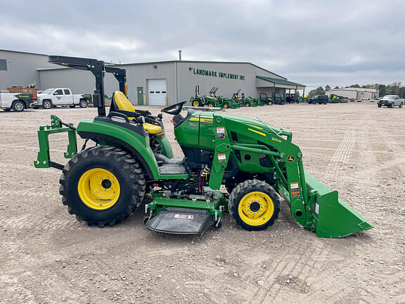 Image of John Deere 2032R equipment image 3