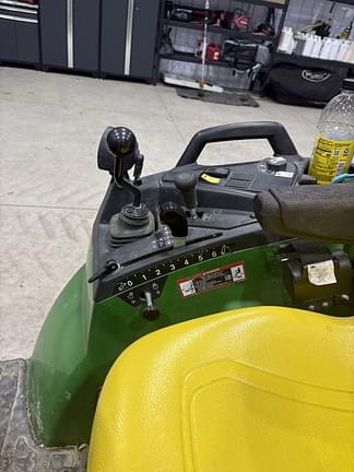 Image of John Deere 2032R equipment image 4