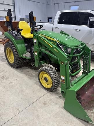 Image of John Deere 2032R Primary image