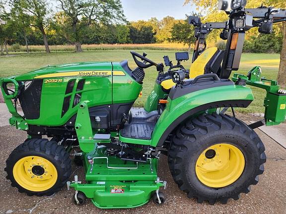Image of John Deere 2032R Primary image