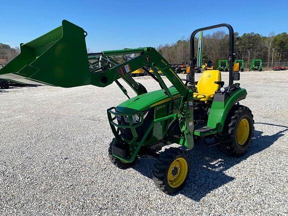 Image of John Deere 2032R equipment image 3