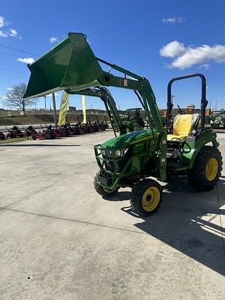 Image of John Deere 2032R equipment image 1