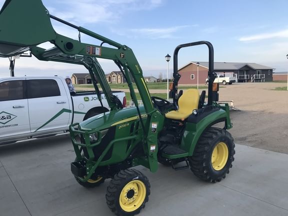 Main image John Deere 2032R