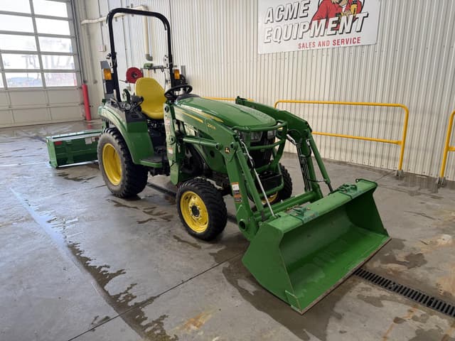 Image of John Deere 2032R equipment image 3