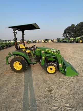 Image of John Deere 2032R equipment image 4