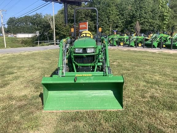 Image of John Deere 2032R equipment image 2