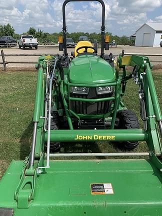 Image of John Deere 2032R equipment image 1