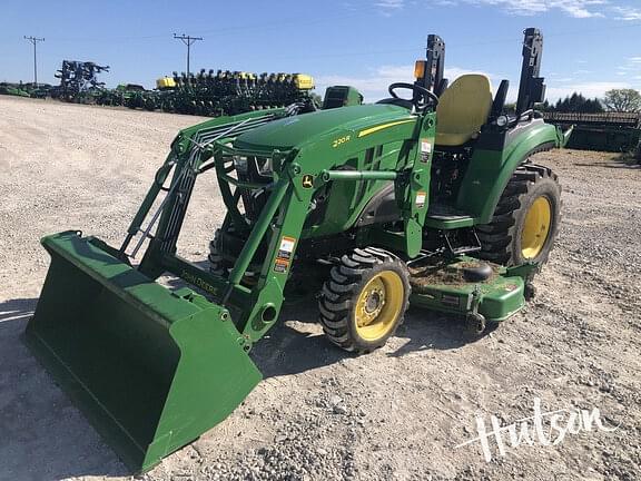 Image of John Deere 2032R equipment image 3