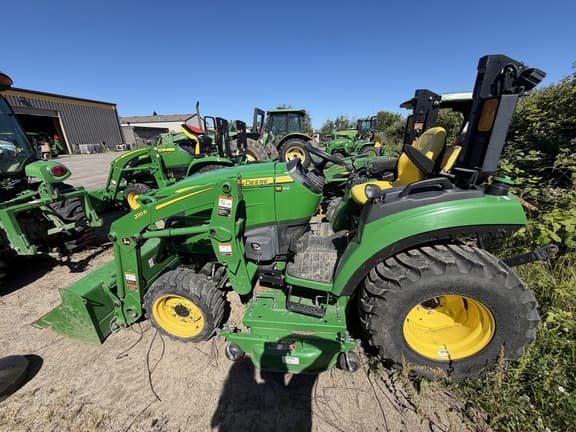 Image of John Deere 2032R equipment image 1