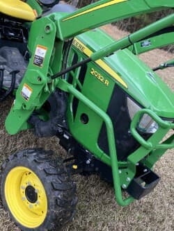 Image of John Deere 2032R equipment image 1