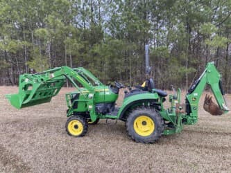 Image of John Deere 2032R equipment image 2