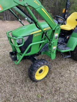 Image of John Deere 2032R equipment image 3