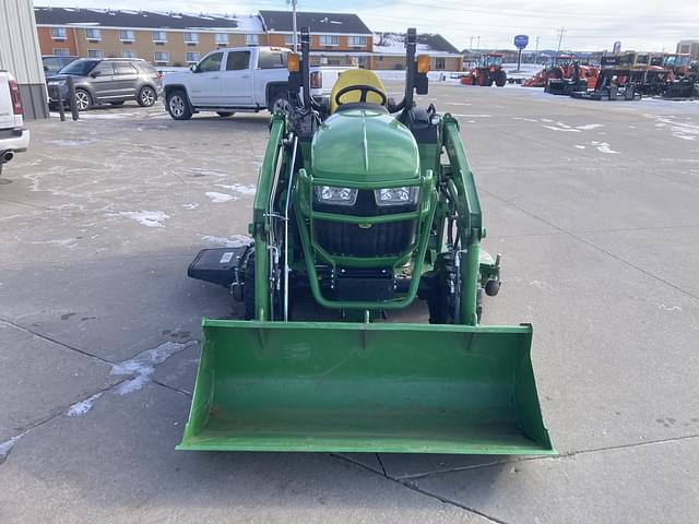 Image of John Deere 2032R equipment image 2