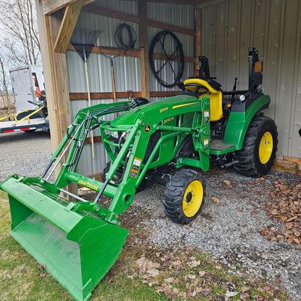 Image of John Deere 2032R Primary image