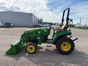 2022 John Deere 2032R Image