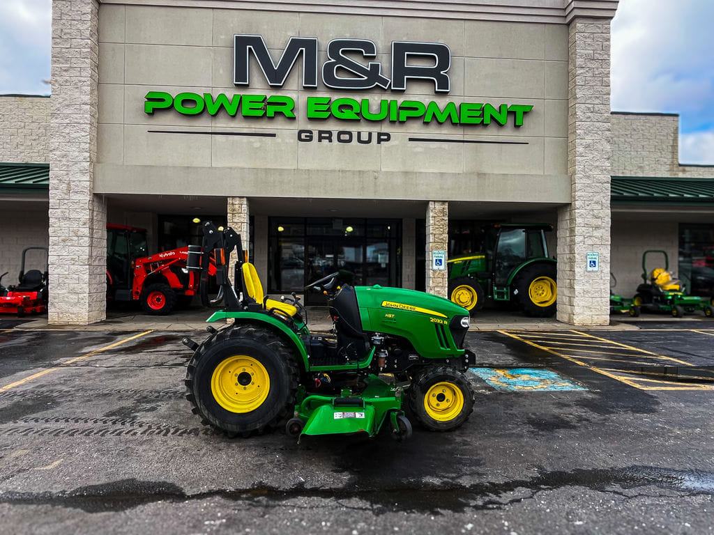 2013 John Deere 2032R Equipment Image0