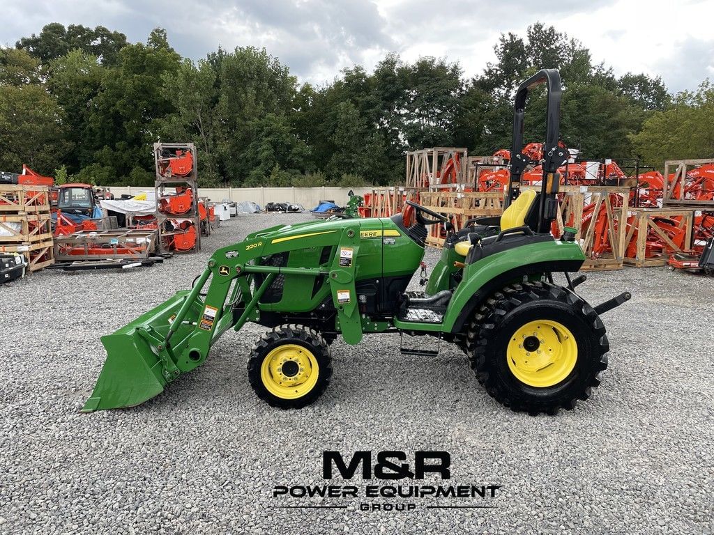 2022 John Deere 2032R Equipment Image0