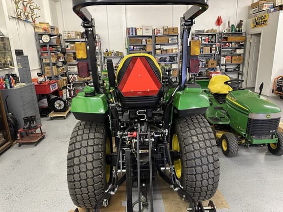 Image of John Deere 2038R equipment image 3