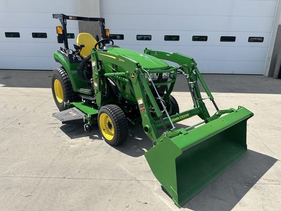 2022 John Deere 2038R Equipment Image0