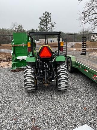 Image of John Deere 2038R equipment image 4