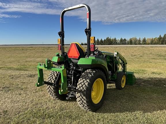 Image of John Deere 2038R equipment image 3