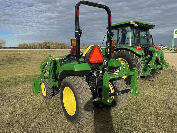 Image of John Deere 2038R equipment image 2