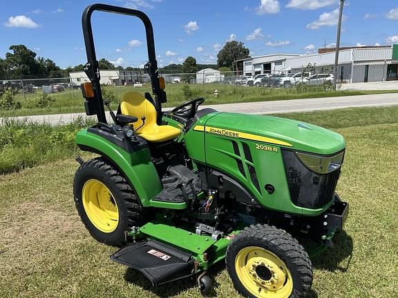 Image of John Deere 2038R equipment image 3