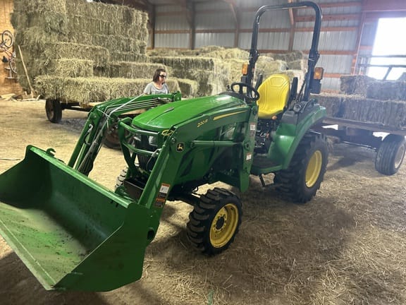 2022 John Deere 2038R Equipment Image0