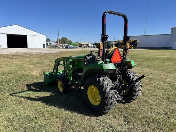 Image of John Deere 2038R equipment image 4