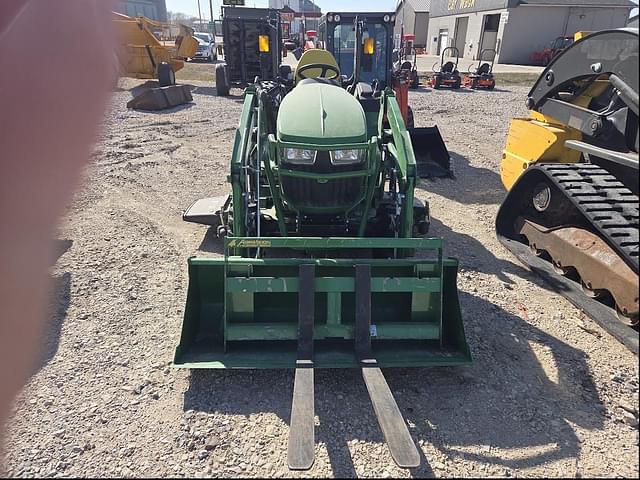 Image of John Deere 2038R equipment image 4
