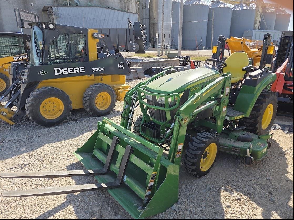 2022 John Deere 2038R Equipment Image0