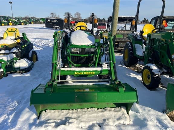 Image of John Deere 2038R equipment image 3