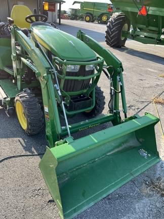 Image of John Deere 2038R equipment image 3