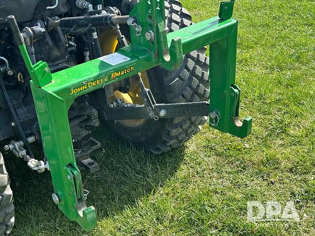 Image of John Deere 2038R equipment image 4
