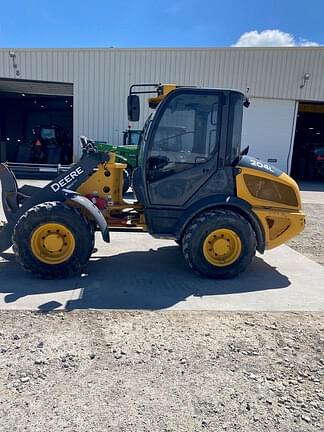 Image of John Deere 204L equipment image 2