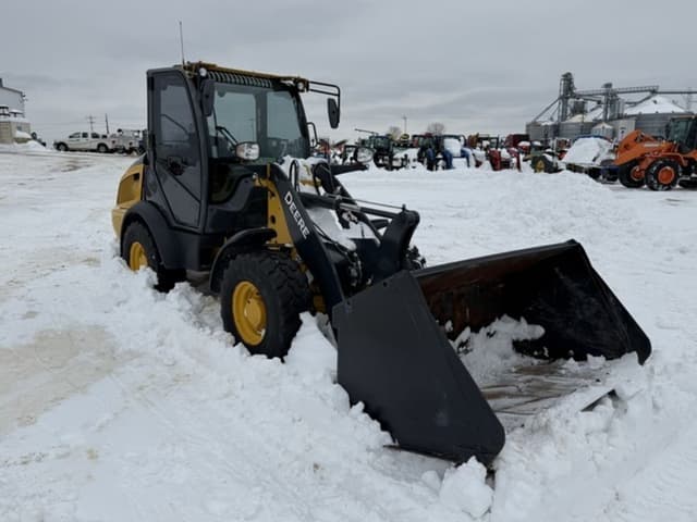 Image of John Deere 204L equipment image 2