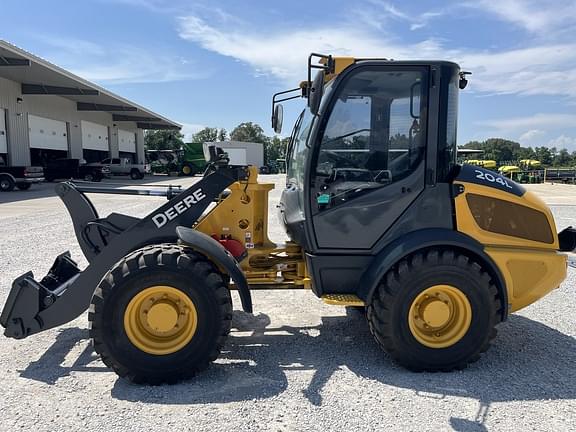 Image of John Deere 204L Primary image