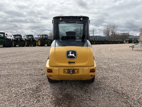 Image of John Deere 204L equipment image 3
