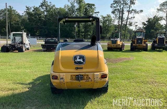 Image of John Deere 204L equipment image 3
